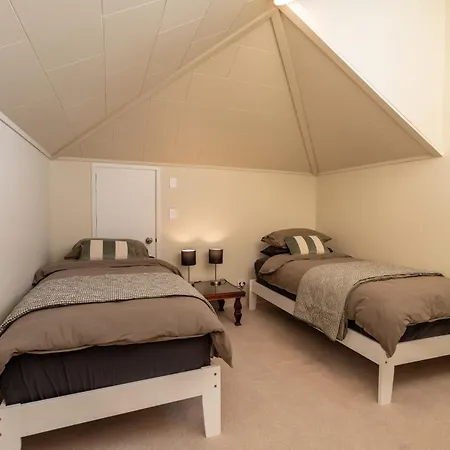 River City Views With Spa Pool, Bbq & Sky Tv Whanganui Exterior foto