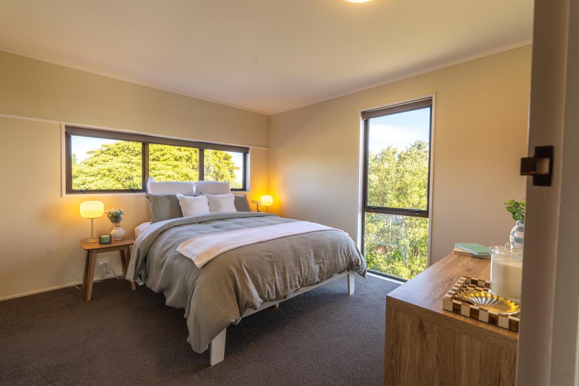 River Views With Pool, Bbq & Sky Tv Holiday home Whanganui