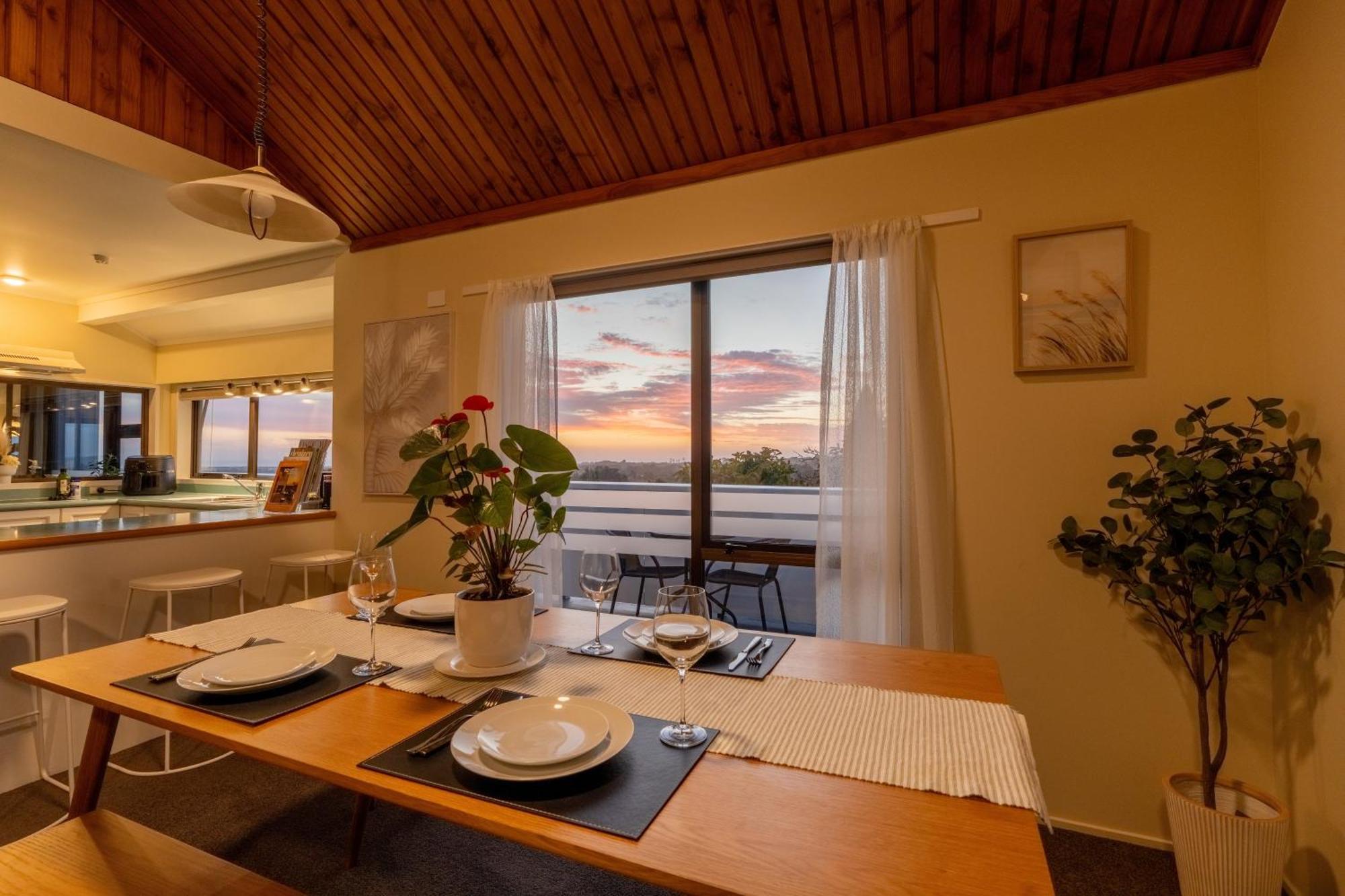 River Views With Pool, Bbq & Sky Tv * Whanganui